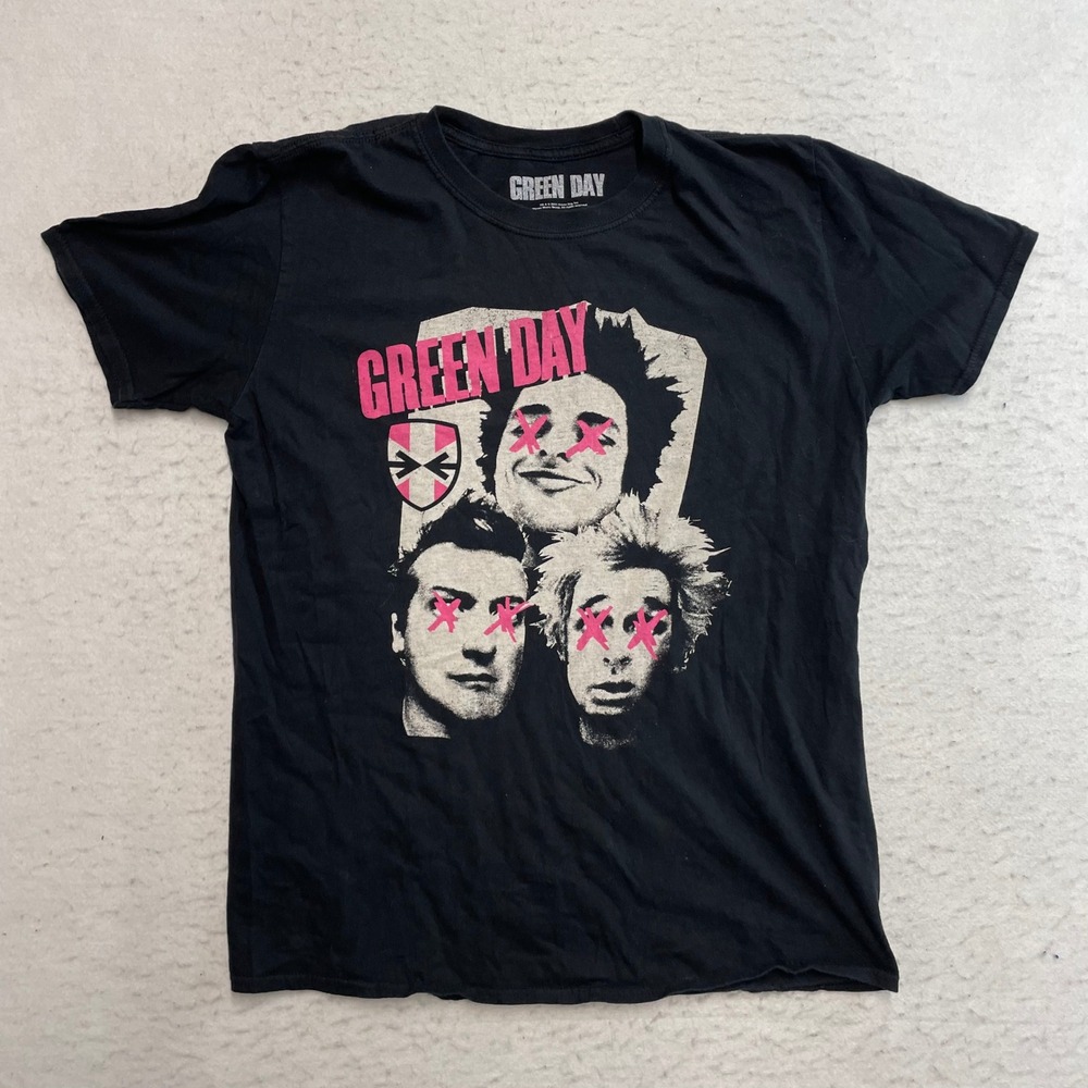 Green Day T Shirt Mens M Black Pink Graphic Band Tee Raw Hem